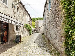 Lovely Holiday Home in Gros Chene With Bubble Bath