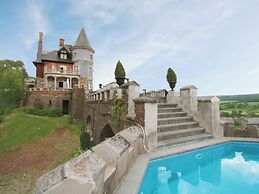 Castle Le Chateau de Balmoral for 22 Persons