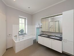 Castle Le Chateau de Balmoral for 22 Persons