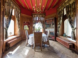 Castle Le Chateau de Balmoral for 22 Persons