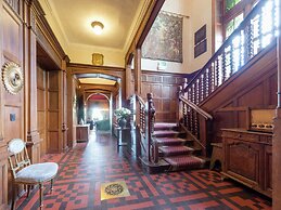 Castle Le Chateau de Balmoral for 22 Persons