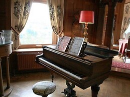 Castle Le Chateau de Balmoral for 22 Persons