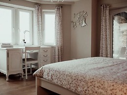 Castle Le Chateau de Balmoral for 22 Persons