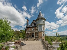 Castle Le Chateau de Balmoral for 22 Persons