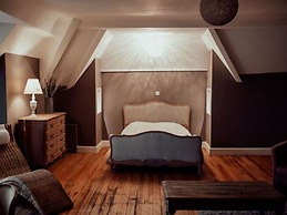 Castle Le Chateau de Balmoral for 22 Persons