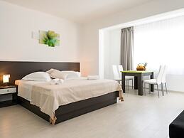 Villa Kabalero - Four-bedroom Villa With Private Pool