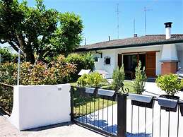 Inviting Porto Santa Villa for 6