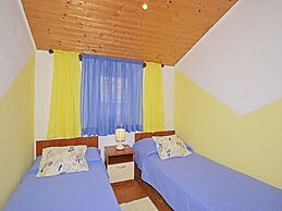 Stone House Blaca - Two Bedroom Stone House With Terrace and Sea View