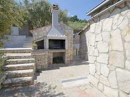 Stone House Blaca - Two Bedroom Stone House With Terrace and Sea View