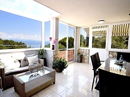 Stone House Blaca - Two Bedroom Stone House With Terrace and Sea View