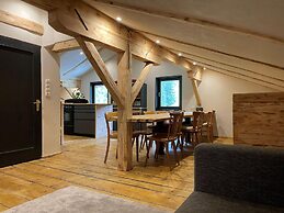 Spacious Holiday Home in Mayrhofen With hot tub
