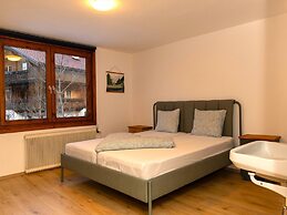 Spacious Holiday Home in Mayrhofen With hot tub