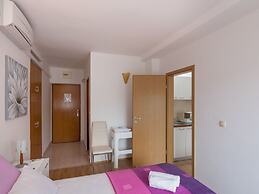 Apartments & Room Eva Slano - One Bedroom Apartment With Terrace a