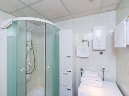 Apartment Reale - One Bedroom Apartment With Balcony and Sea View