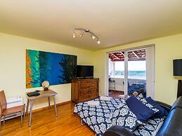 Apartment Reale - One Bedroom Apartment With Balcony and Sea View