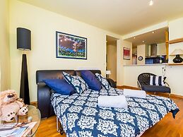 Apartment Reale - One Bedroom Apartment With Balcony and Sea View