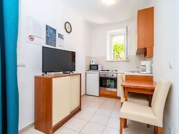 Apartments and Room Frane- Standard Studio With Terrace
