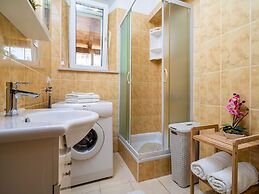 Apartments and Room Frane- Standard Studio With Terrace