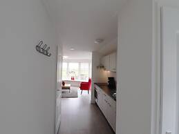 Beautiful Holiday Home Near Horse Farm