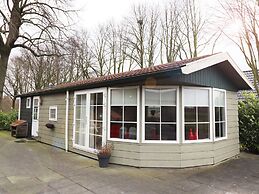 Beautiful Holiday Home Near Horse Farm