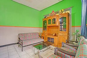 OYO Life 90321 Ken Ken Villa