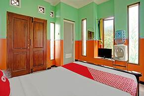 OYO Life 90321 Ken Ken Villa