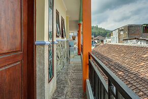 OYO Life 90321 Ken Ken Villa