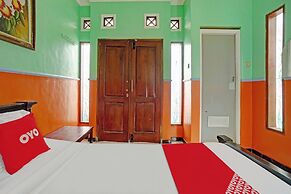 OYO Life 90321 Ken Ken Villa