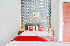 OYO 90396 The Halona Villa Batu