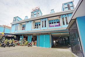 OYO 90396 The Halona Villa Batu