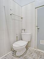 OYO 90396 The Halona Villa Batu