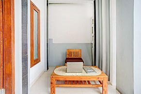 OYO Life 90472 Villa Dua Dua