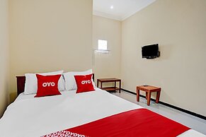 OYO Life 90472 Villa Dua Dua