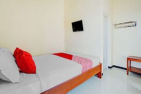 OYO Life 90472 Villa Dua Dua