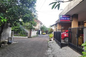 SPOT ON 90962 Sedana House