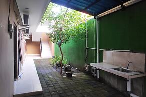 SPOT ON 90962 Sedana House