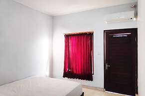 SPOT ON 90962 Sedana House