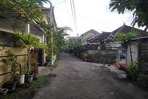 SPOT ON 90962 Sedana House