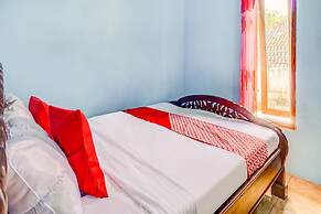 OYO Life 90879 Ara Predator Funpark