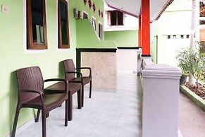 OYO 3281 Griya Ketapang