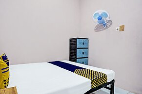 SPOT ON 92370 Sobat Ijen HomestayNearSungai Prengsengan