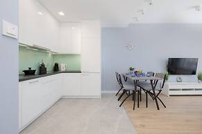 Riverfront Apartment by Renters