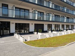 Riverfront Apartment by Renters