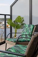 Riverfront Apartment by Renters