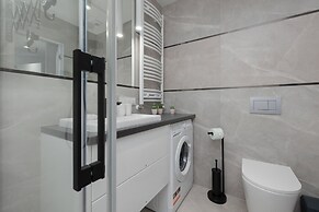 Riverfront Apartment by Renters