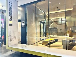 ReadySet Apartment at Midtown