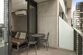 ReadySet Apartment at Midtown