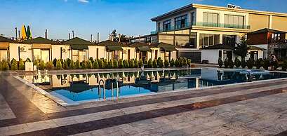 DEDEMAN VAN RESORT & AQUA