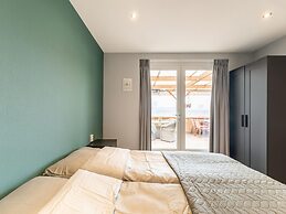 Comfortable Holiday Home With Garden