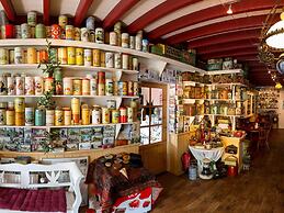 Comfortable Holiday Home With Garden